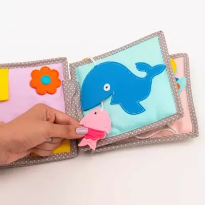 Leão Dorminhoco - Mini Livro Sensorial de 6 Páginas