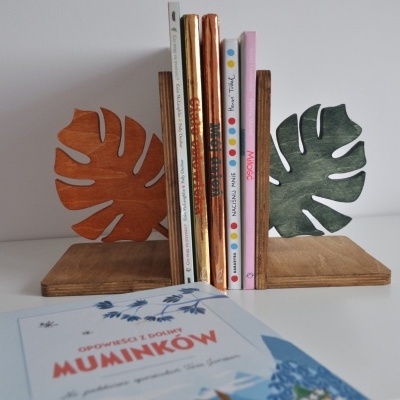 https://www.marangga.com/product/conjunto-suporte-para-livros-floresta