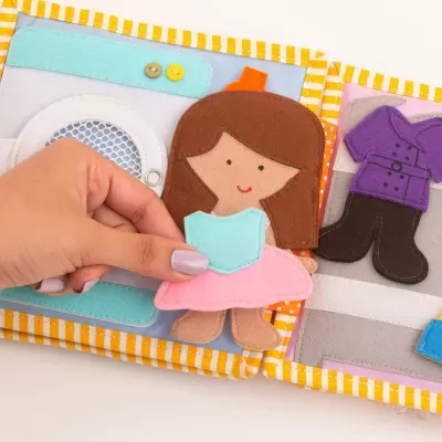 Lar Doce Lar - Mini Livro Sensorial de 6 Páginas