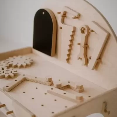 Bancada de Ferramentas Infantil em Madeira