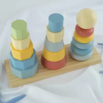 Caixa de Brinquedos Educativos Montessori 18–24 Meses em Madeira