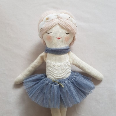 Boneca Artesanal Bailarina NATÁLIA