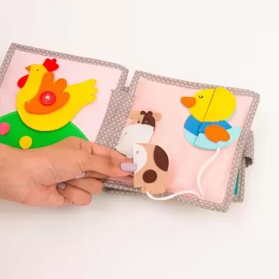 Leão Dorminhoco - Mini Livro Sensorial de 6 Páginas