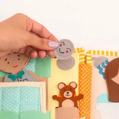 Lar Doce Lar - Mini Livro Sensorial de 6 Páginas