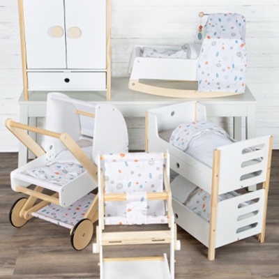 Cama de Balanço para Bonecas BOTÃOZINHO – 2 em 1