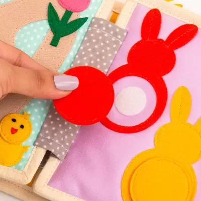 Coelhinho Engraçado - MINI Livro Sensorial de 6 Páginas