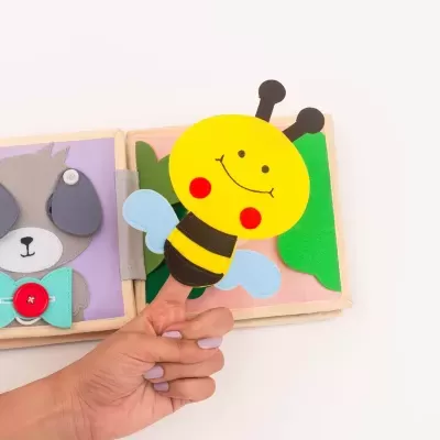 Pássaro Mágico - Mini Livro Sensorial de 6 Páginas