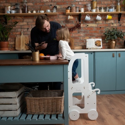 Mesa e Torre de Aprendizagem Automóvel