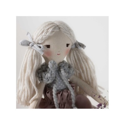 Boneca Artesanal Eco-Friendly NILA