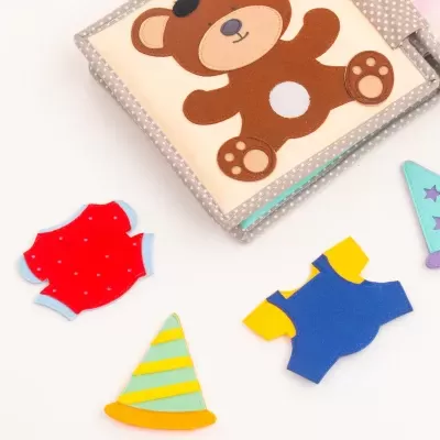 Feliz Dia do Urso - MINI Livro Sensorial de 6 Páginas