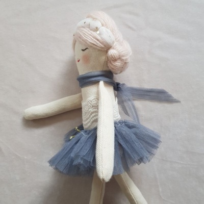 Boneca Artesanal Bailarina NATÁLIA