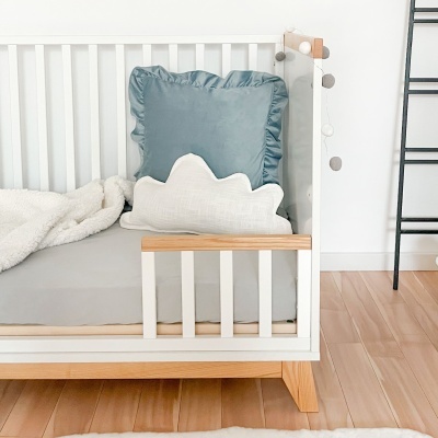 Berço Nordik 120 × 60 com Grades Extensíveis e Função Sofá