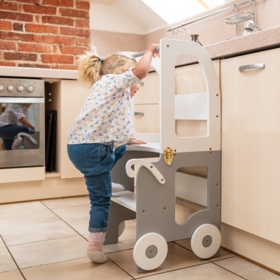 Mesa e Torre de Aprendizagem Automóvel