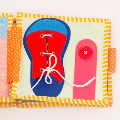 Lar Doce Lar - Mini Livro Sensorial de 6 Páginas