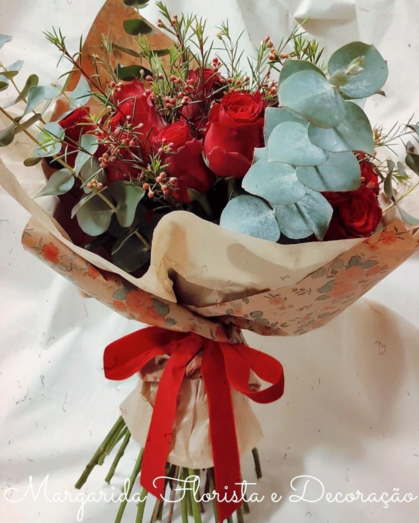 Ramo&#x20;Cl&#x00E1;ssico&#x20;de&#x20;Rosas