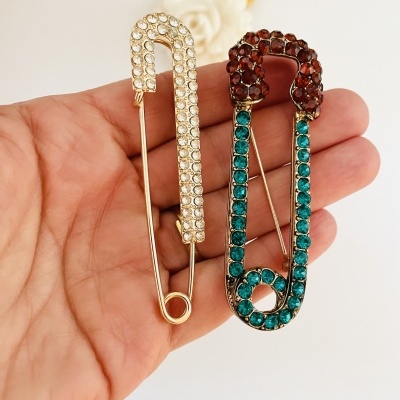 Alfinetes de peito - Pregadeira