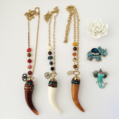 Colares chifres e olho - mod #4