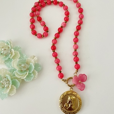 Colar rosa, com locket ❤️