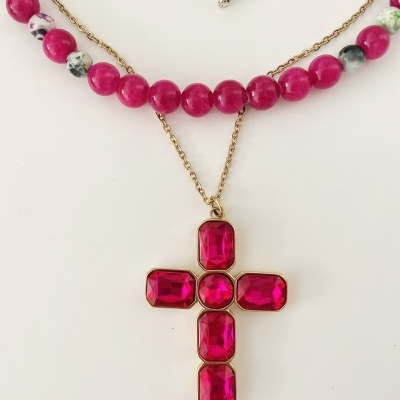 Colar duplo cruz rosa