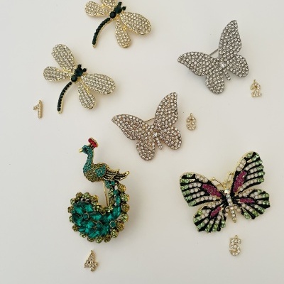 Pregadeiras Pavão, Borboletas e Libelinha