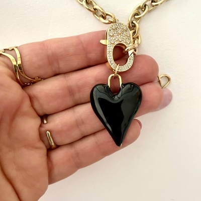 Colar fecho zircónias e coração - com opção de escolha de cor