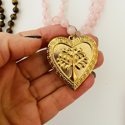 Colar comprido, com lockets ❤️ dão 2 voltas