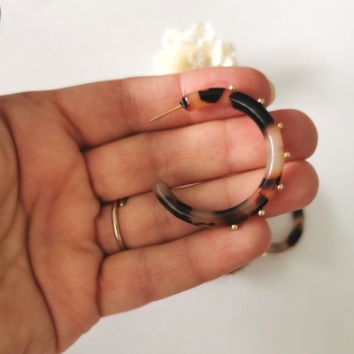 Argolas padrão animal, em aço e resina*