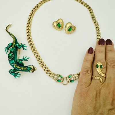 Gargantilha Cobra - dourada