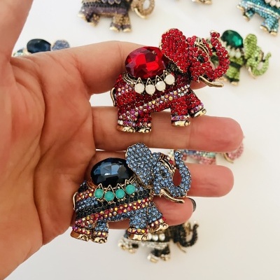 Pregadeiras Elefantes