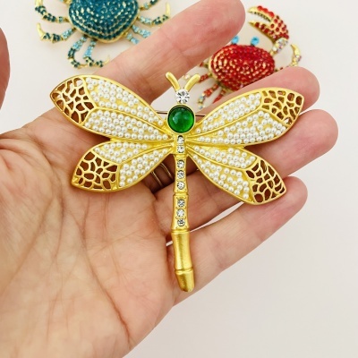 Pregadeiras Caranguejo e libelinha