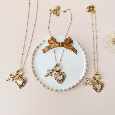 PROMOÇÃO- colar coração e cruz