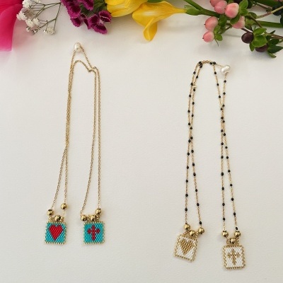 Colar Escapulário com missangas japonesas-  Coração e cruz #16