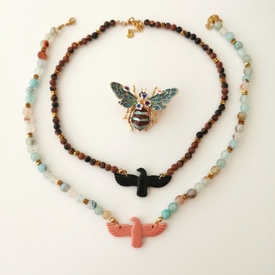 Colar Fénix com pedras naturais, aço e hematite