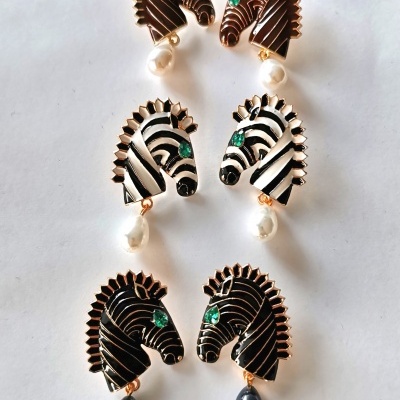 Brincos Zebra