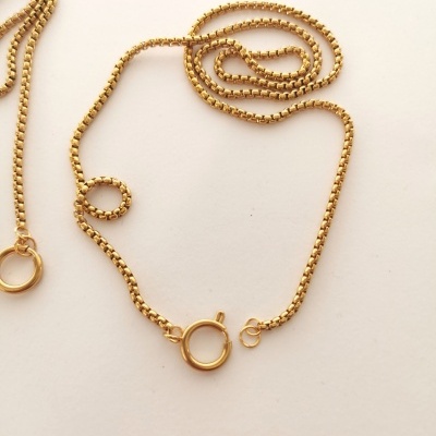 Corrente em aço, com fecho. Sem pendente