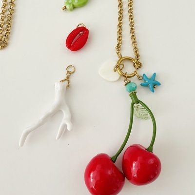 Colar Cerejas e colar Praia