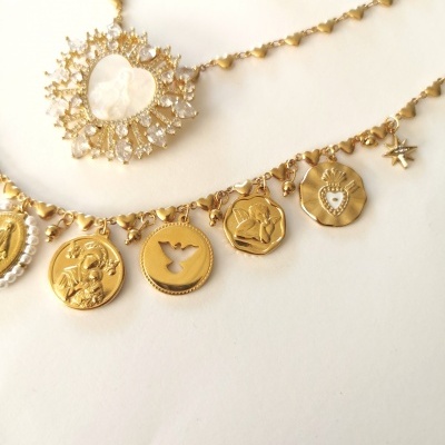 Colares Santa e medalhas proteção ✨❤️