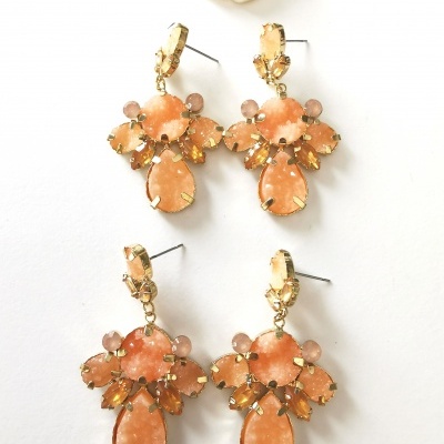 Brincos laranja