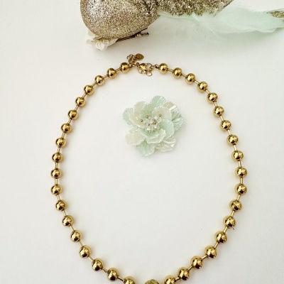 Colar bolinhas e conta Viana