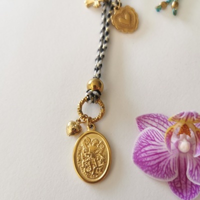 Colares de cordão com Arcanjo S. Miguel