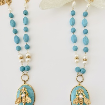 Colar abelha 🐝🩵