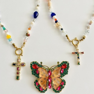 Colares pedras naturais, com cruz #2