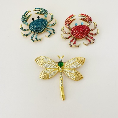 Pregadeiras Caranguejo e libelinha