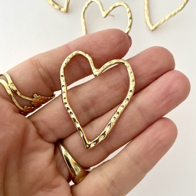 Brincos coração aço