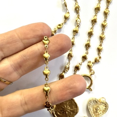 Corrente corações em aço, com fecho. Sem pendente