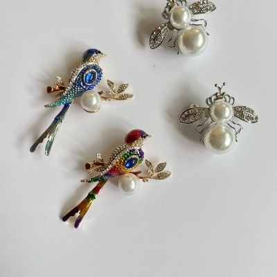 Pregadeiras pássaros e abelhas