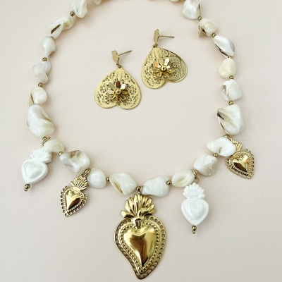 Colar pedra naturais com corações