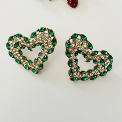 Brincos dourados verdes