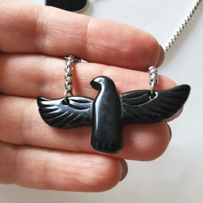 Colar coração e colar Fénix