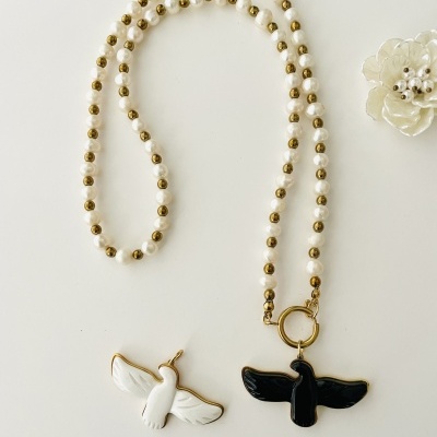 Colar pérolas com Fénix- aço